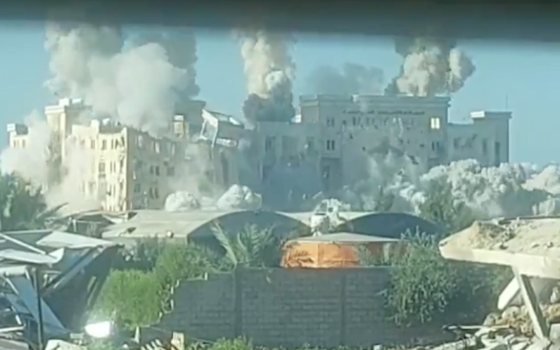 ЦАХАЛ уничтожил здания Минюста и Верховного суда в Секторе Газа – момент взрыва