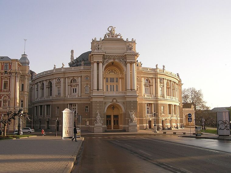 Храмы, оперный театр и филармония: ЮНЕСКО предоставило усиленную защиту еще 5 украинским объектам