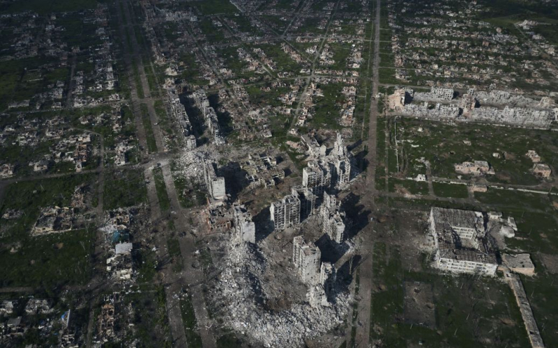 Как сейчас выглядит разрушенный оккупантами Бахмут: в Сети показали видео