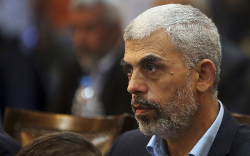 Лидер ХАМАСа сбежал на север Газы, укрывшись в гуманитарном конвое — СМИ
