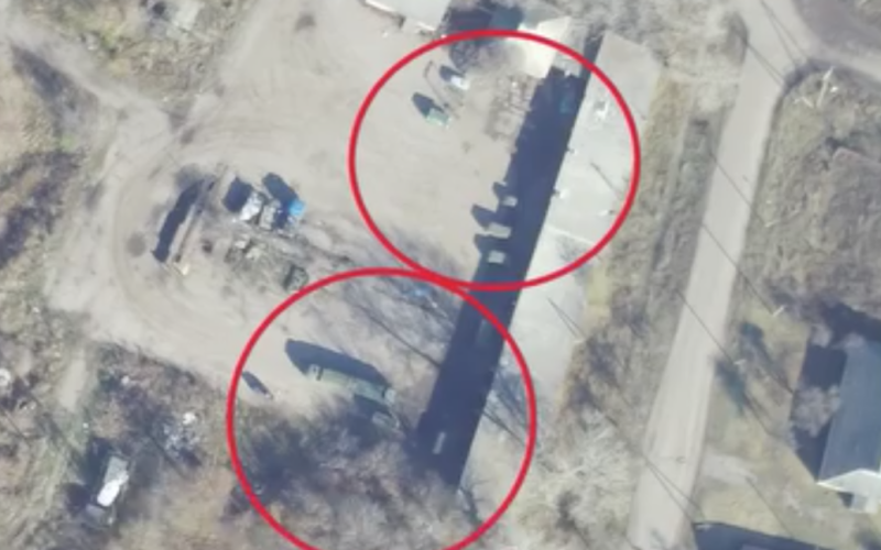 На Луганщине дроны прицельно уничтожили склад боеприпасов и технику россиян – видео