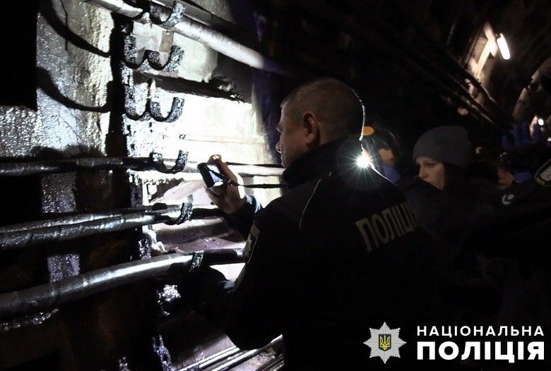 Следователи показали, что происходит в подтопленном тоннеле киевского метро (ФОТО, ВИДЕО)