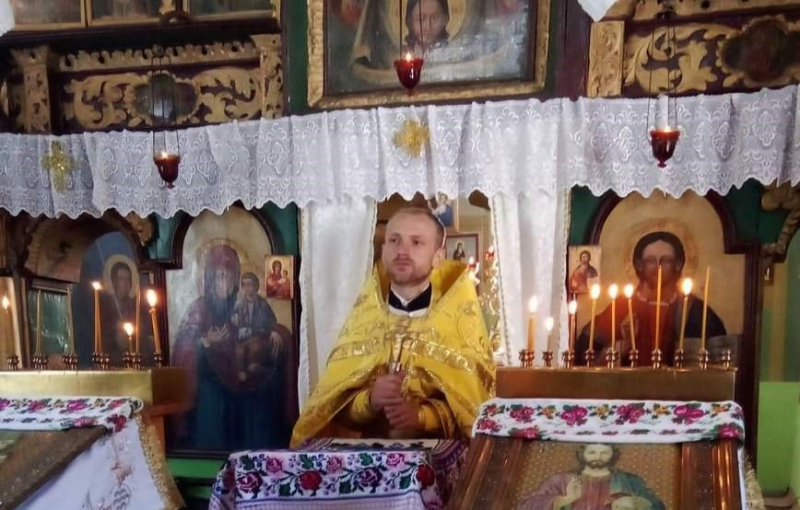 В Черновцах сотрудники ТЦК возле храма забрали священника ПЦУ и отправили в Ровно — СМИ