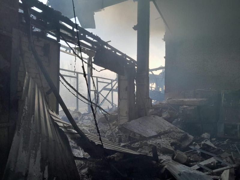 В Херсоне российский обстрел разрушил склад гумпомощи Красного Креста